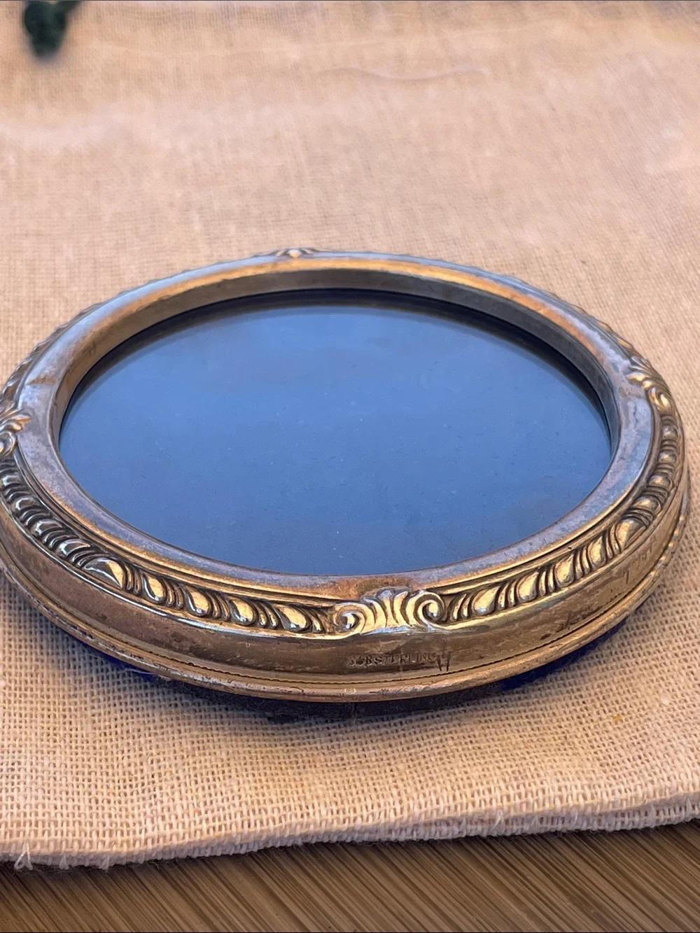 Sterling Silver Vintage Ornate Round Accent Frame